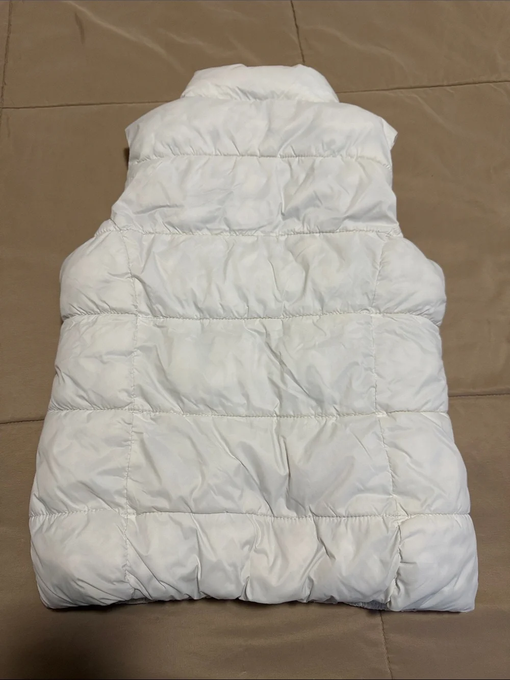 Girls Old Navy White Quilted Puffer Vest Size 6/7
